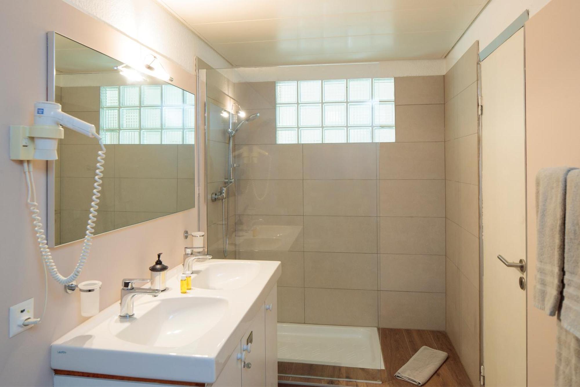 Hotel America Локарно Екстер'єр фото