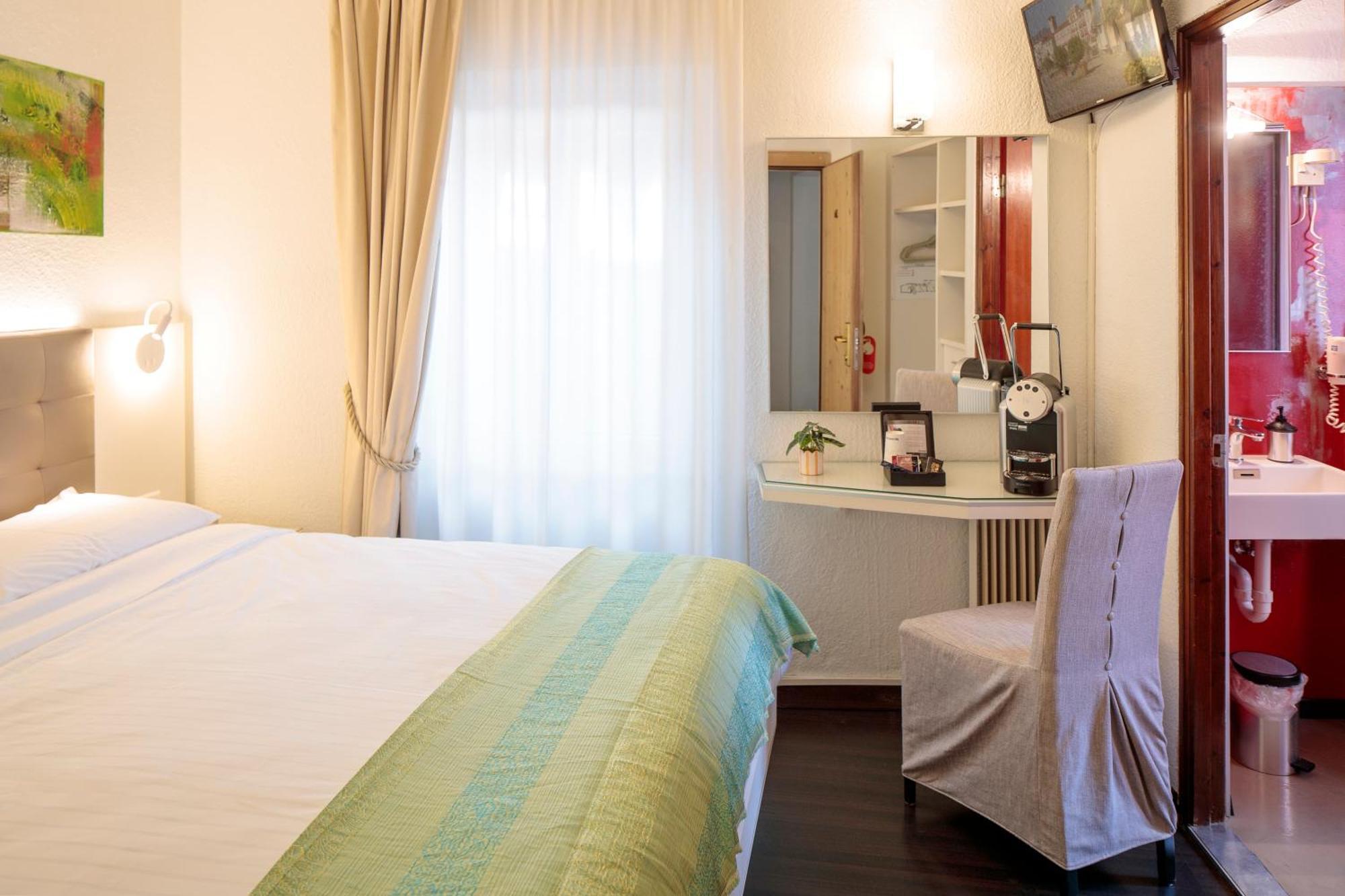 Hotel America Локарно Екстер'єр фото