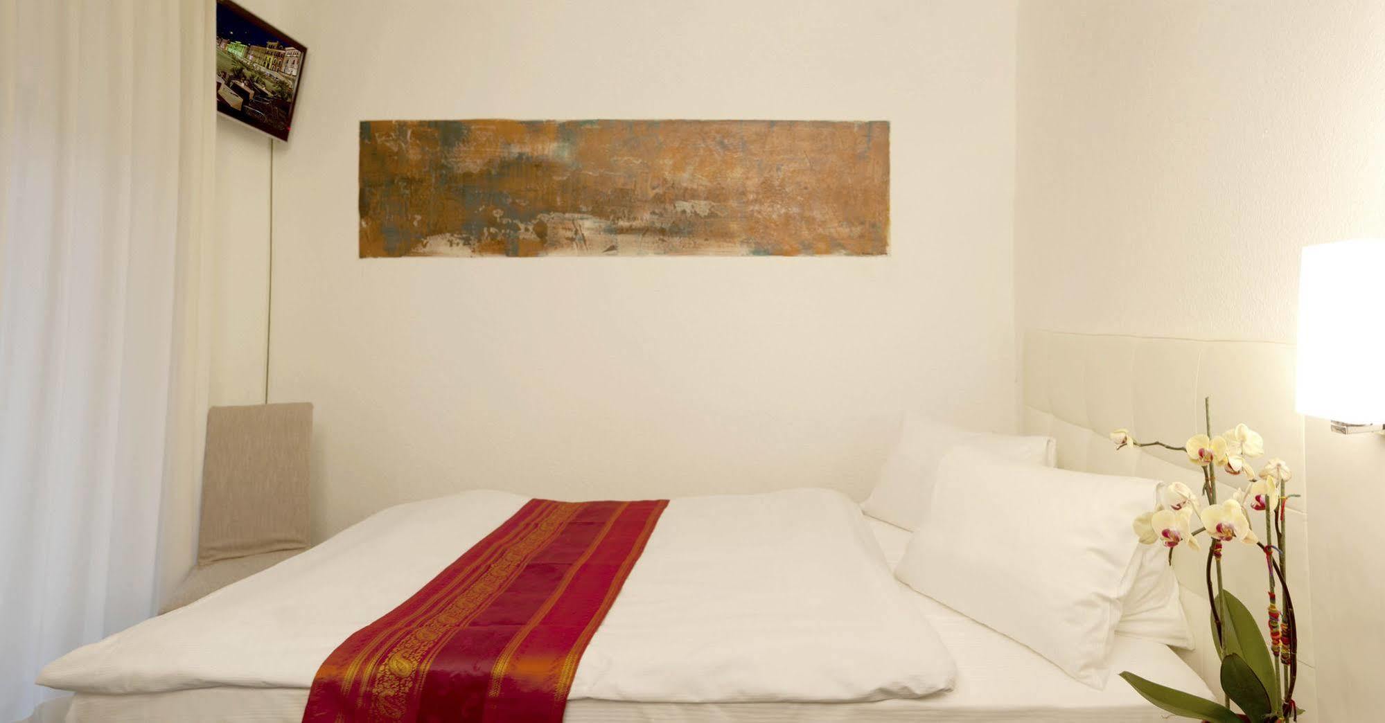 Hotel America Локарно Екстер'єр фото