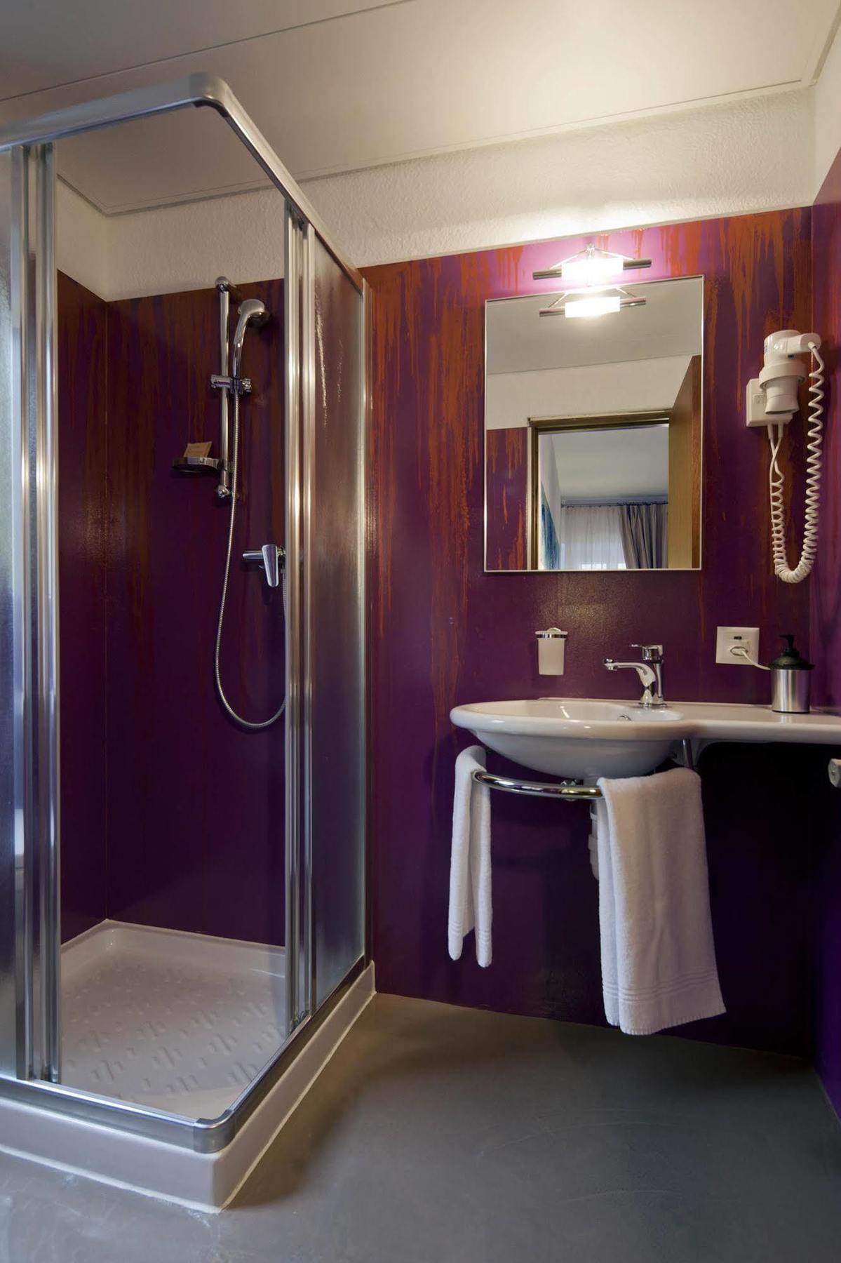 Hotel America Локарно Екстер'єр фото